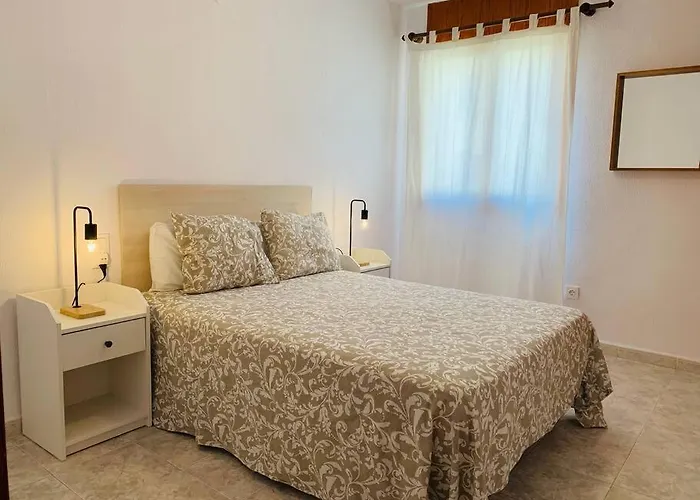 Con Piscina A 200m De La Playa En