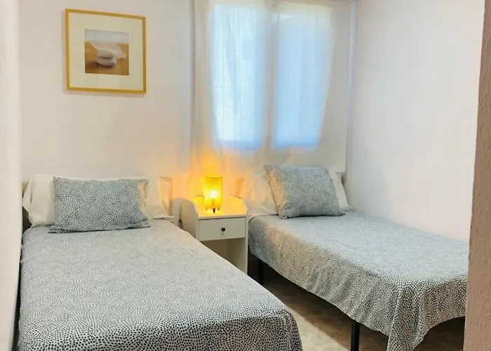 Con Piscina A 200m De La Playa En * Denia