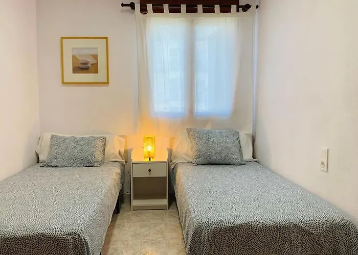 Con Piscina A 200m De La Playa En Apartment Denia